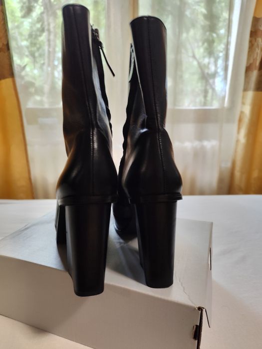 Ghete piele negre 39