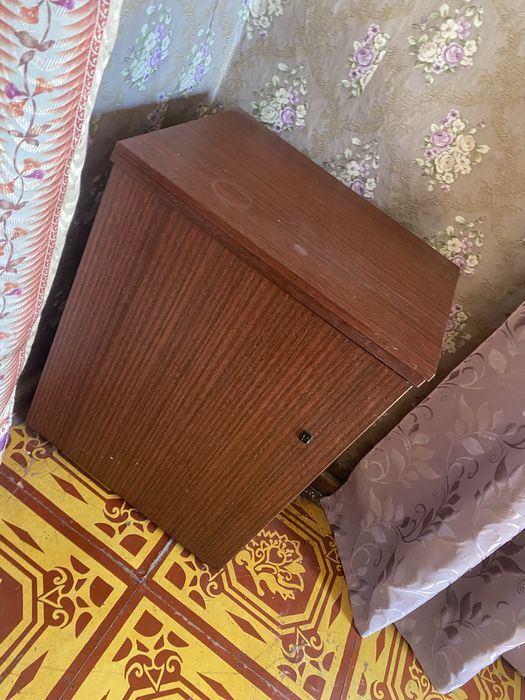 Продам швейную машинку