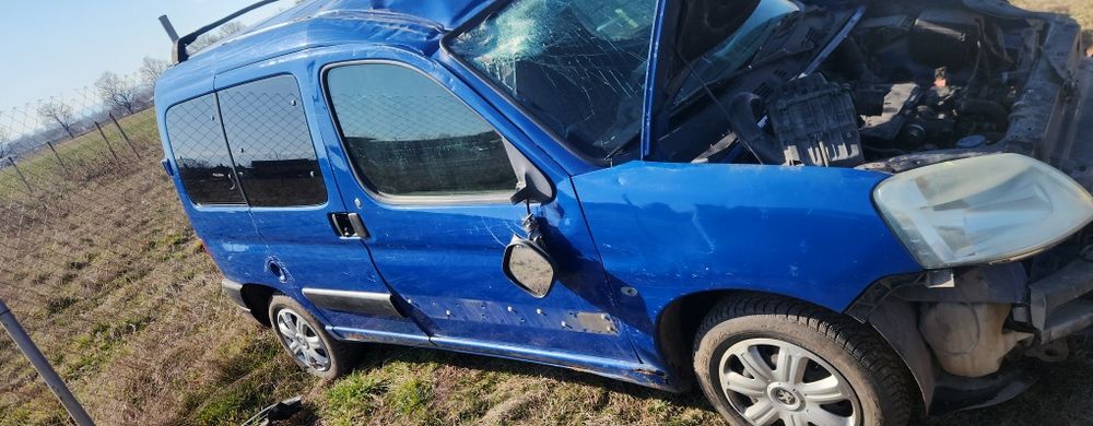 Здвеите колеги продавам пежо партнер 1.9 чис дизел здрав мотор перфект