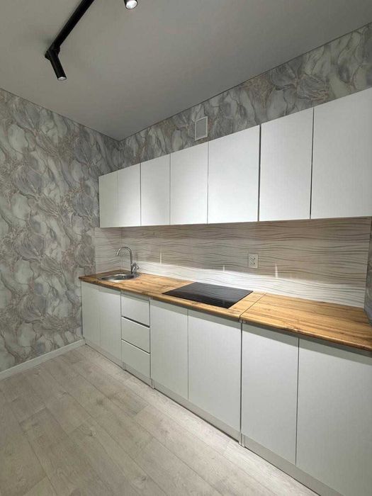 Продам студию в микрорайоне Аэропорт