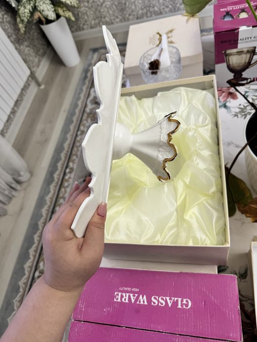 Посуда ассорти и печеное