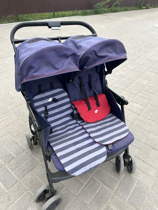 Коляска для двойняшек Joie