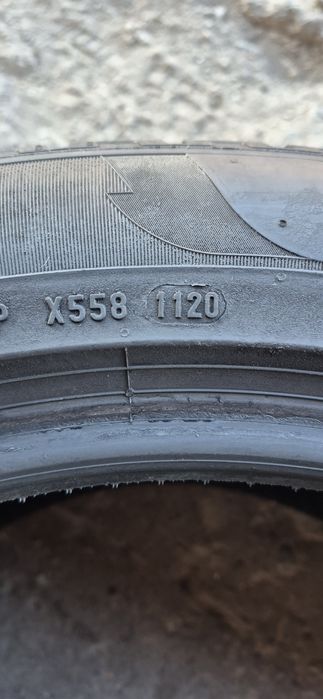 4 anvelope iarna Pirelli,fata 275/45/20,spate 305/40/20.Pret/bucata