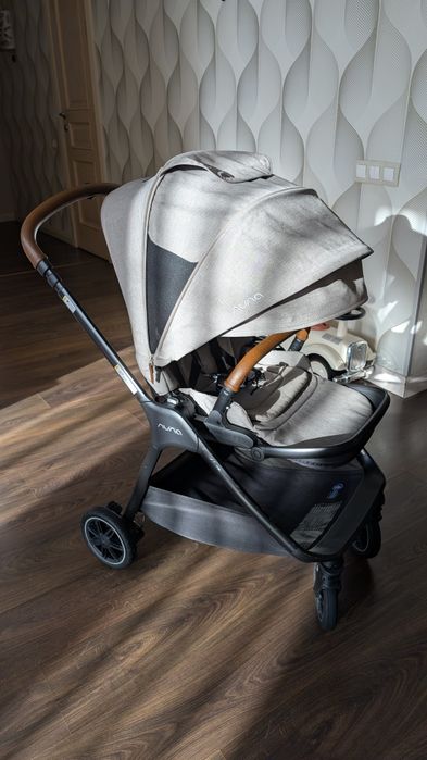 Nuna triv коляска