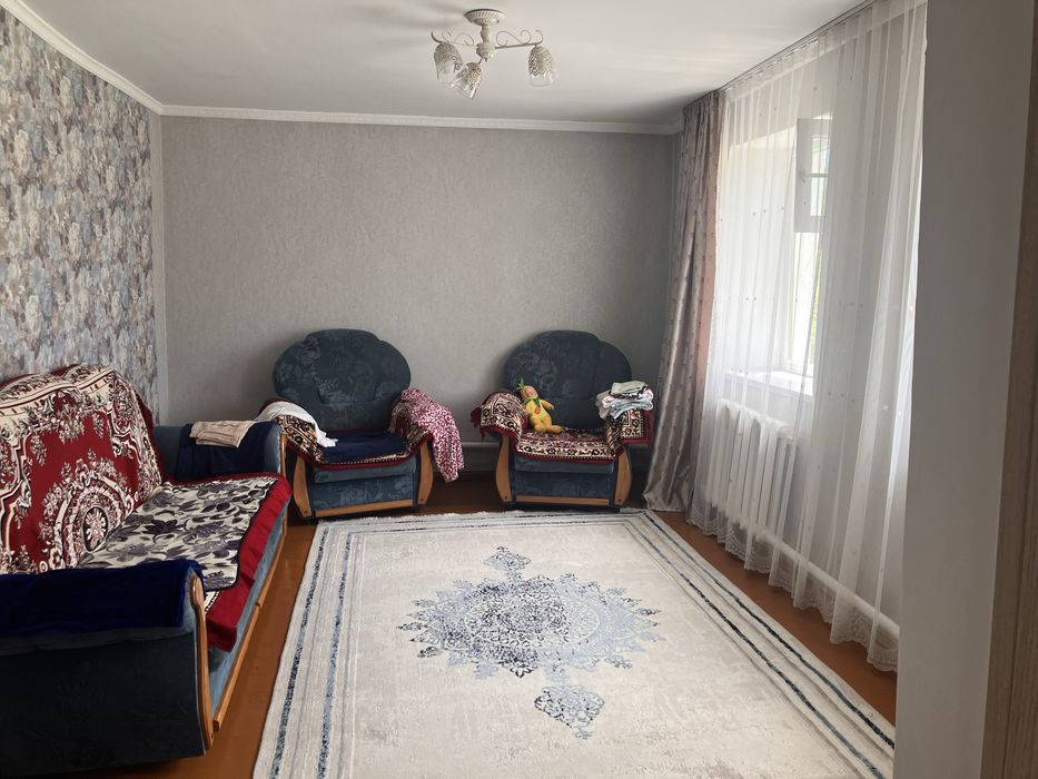Продам частный дом в центре сала