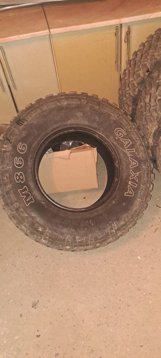 Шины на внедорожник комплект