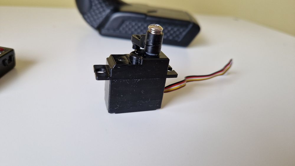 Четков Мотор RC390, ESC, Серво, Трансмитер