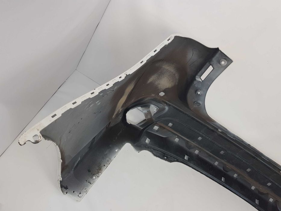 Bara spate Mitsubishi Lancer berlina dupa 2009