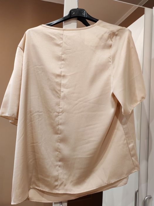 Дамски блузи, нови!