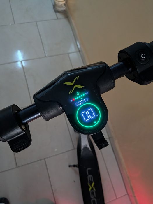 Trotinetă Electrică LexGo R8 Lite - Ca Nouă (Doar 41km)