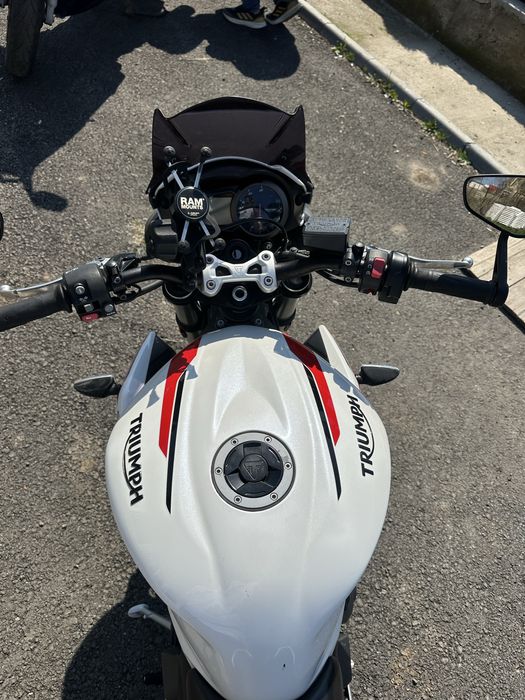 Triumph Street Triple S 660 A2 intretinuta istoric ,revizii la reprezentanță,carte service