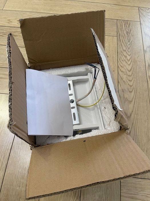 Бра на стену новая