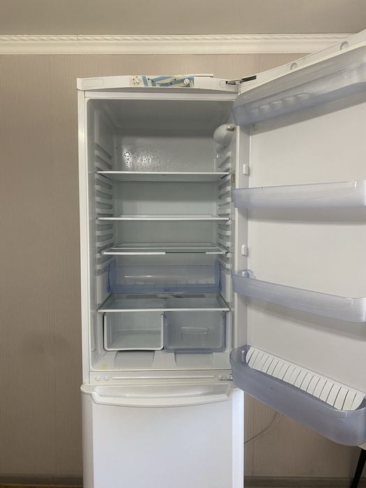 Срочно продам холодильник