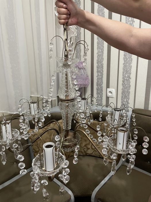 Хрустальная люстра