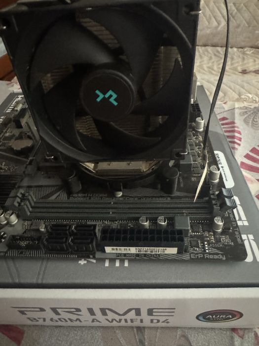 GIGABYTE H610M H DDR4 +I5-12400F