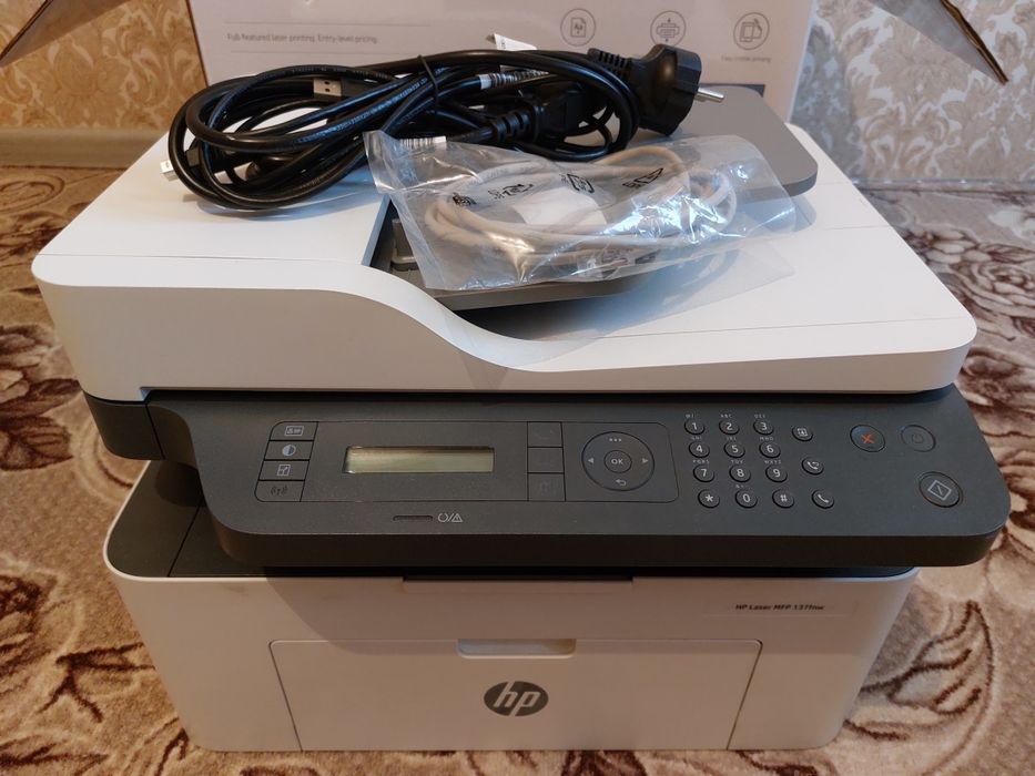 Продам принтер МУФ hp