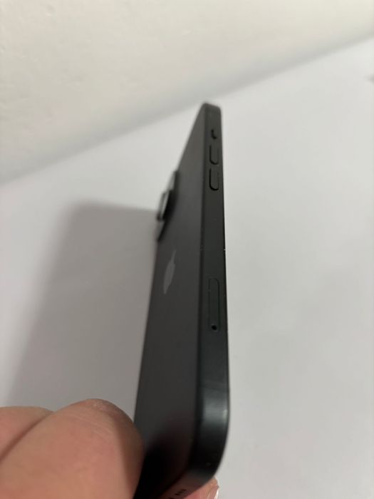 Айфон 15. Новый. Акб 100