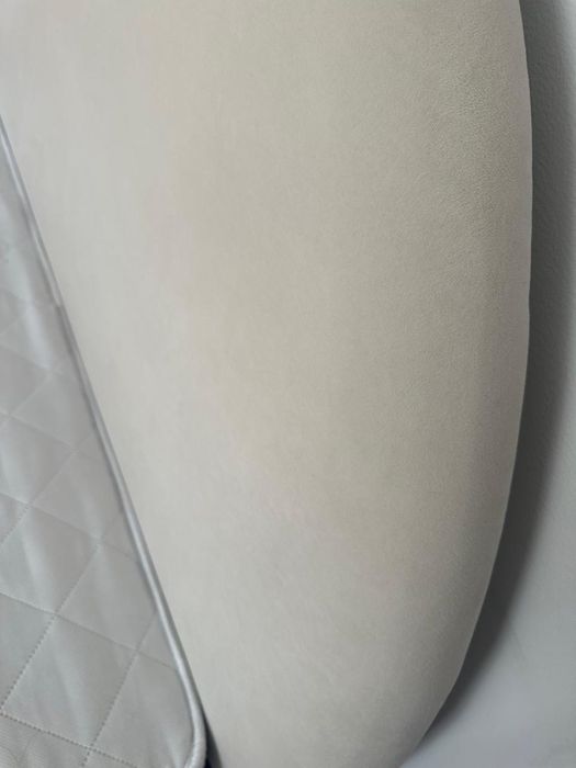 Продам кровать 140*200  без матраса
