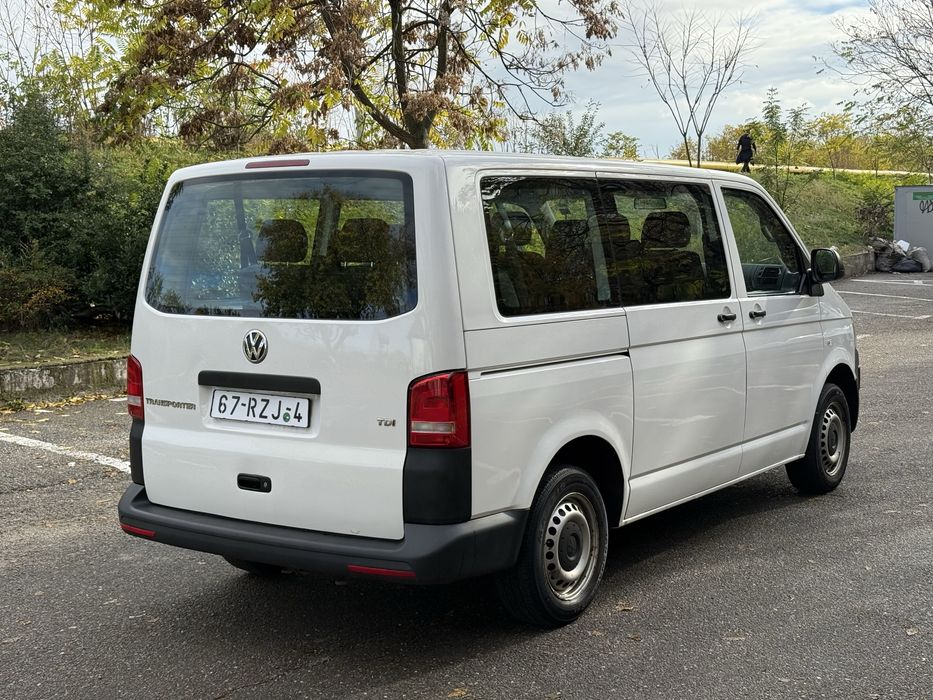 VW Transporter T5 2.0 Tdi 140 Cp Dsg cu 8+1 Locuri