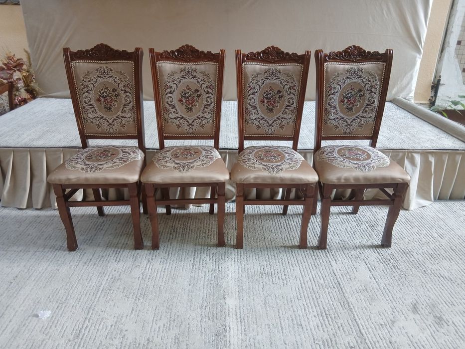 Prakatga zontik (4×8) stul prakatga beriladi. 24/7 xizmatingizdamiz.