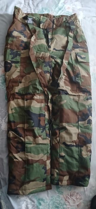 Камуфляж бушлат-шим сотилади. Продаётся комплект камуфляж бушлат-брюки