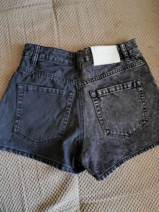 Къси панталони Bershka