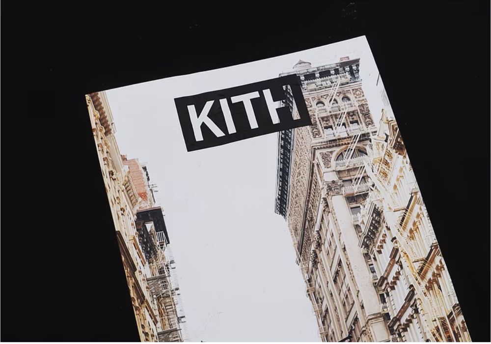 Черная футболка Kith