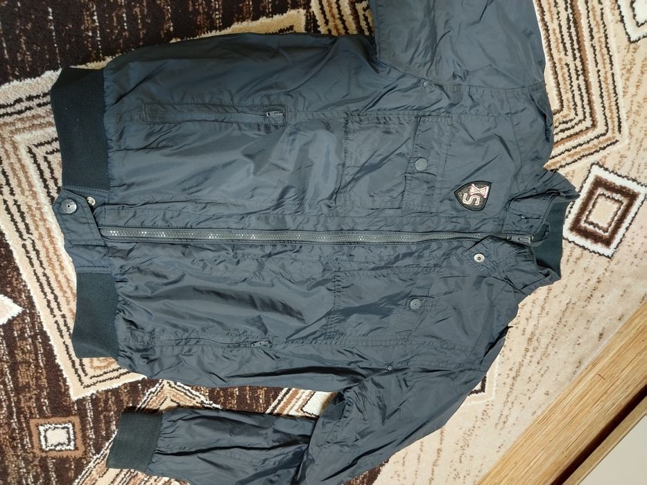 Куртка ветровка мужская р 46-48,цена 2500тг