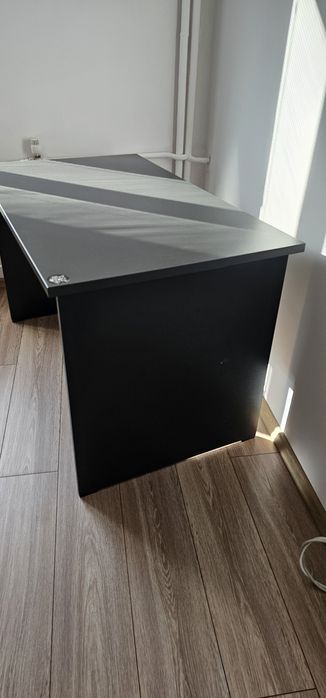 Бюро, цвят тъмно сиво