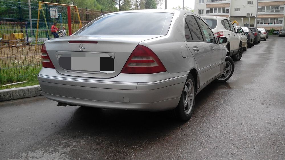 В продаже Мерседес  С 240. Евро 4.
