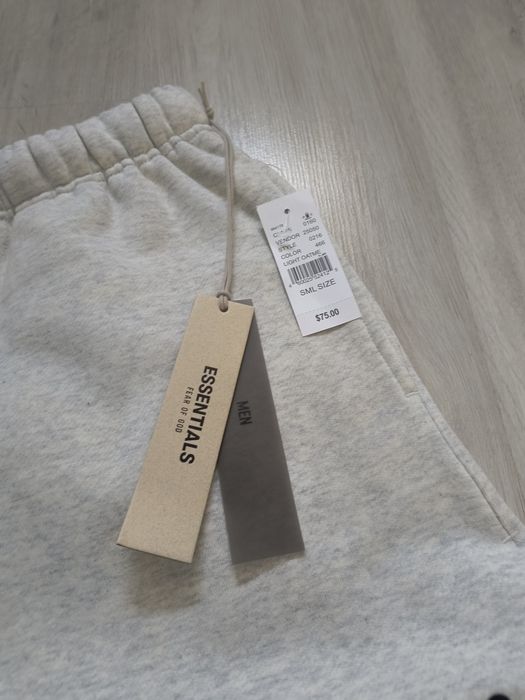 Pantaloni scurti Essentials negri+gri marimea S