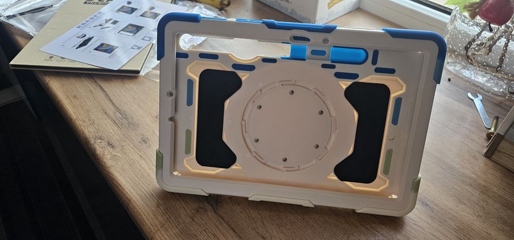 Противоударный детский чехол для планшета + стекло