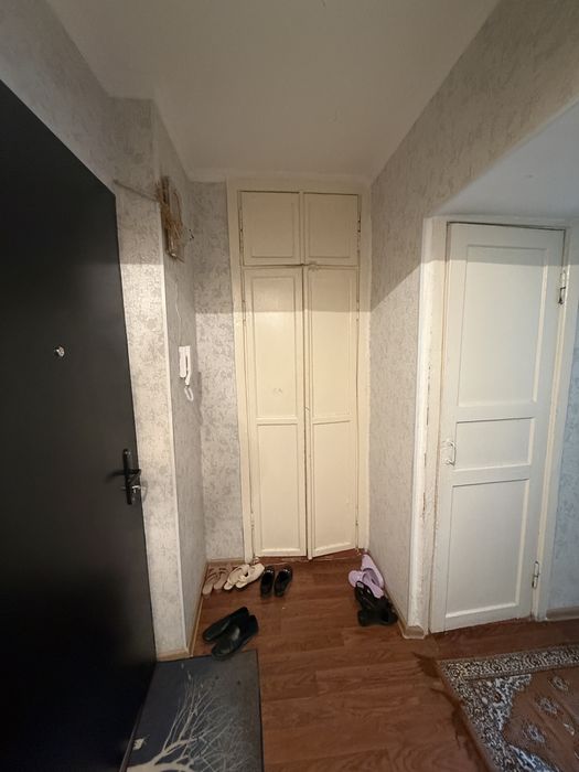 Продается 1ком на 3эт, 2мкр