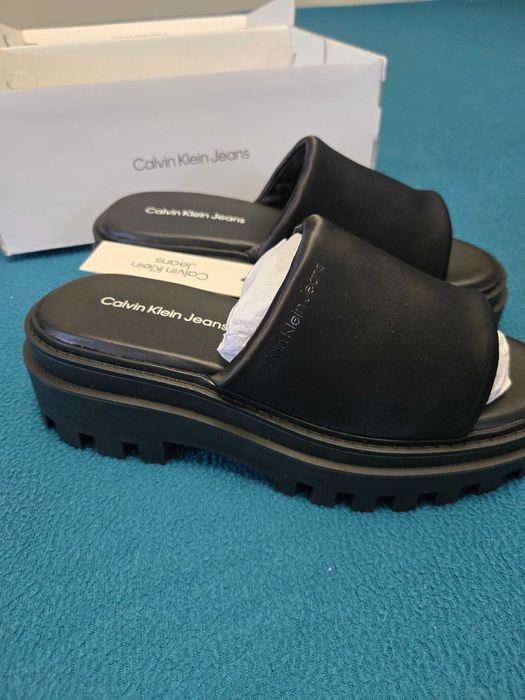 НОВИ чехли Calvin Klein