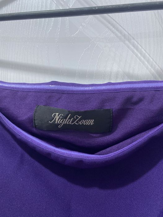 Рокля Adl ефектна с паднали рамена