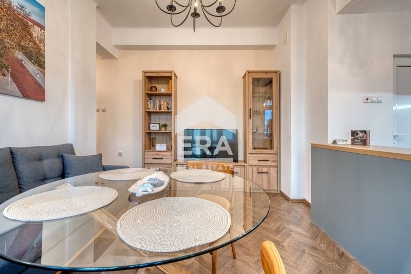 Продава се Двустаен апартамент в Варна, Гръцка махала - 40 кв.м за 4845 €/кв.м - Снимка #4