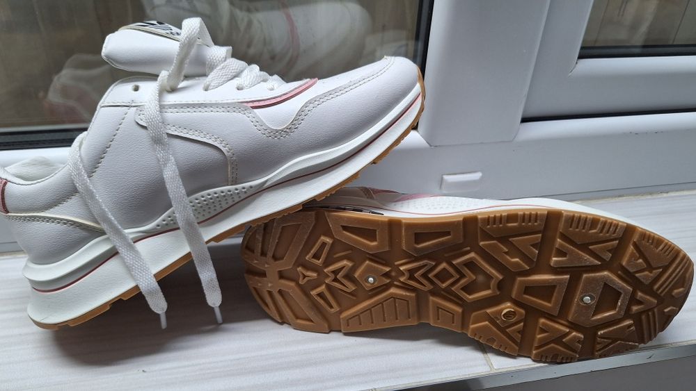 Маратонки Adidas