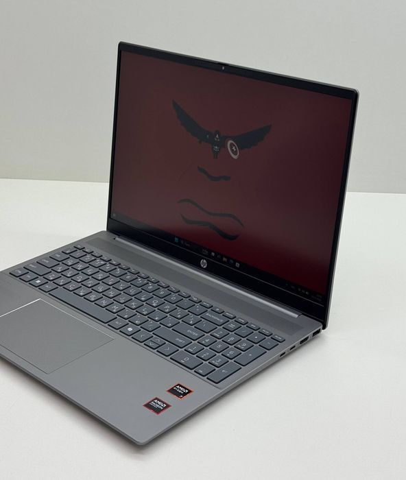 HP Pavilion — Ryzen 7 8840U / 512GB NVME M2 SSD / 8GB DDR5 6400MHz /