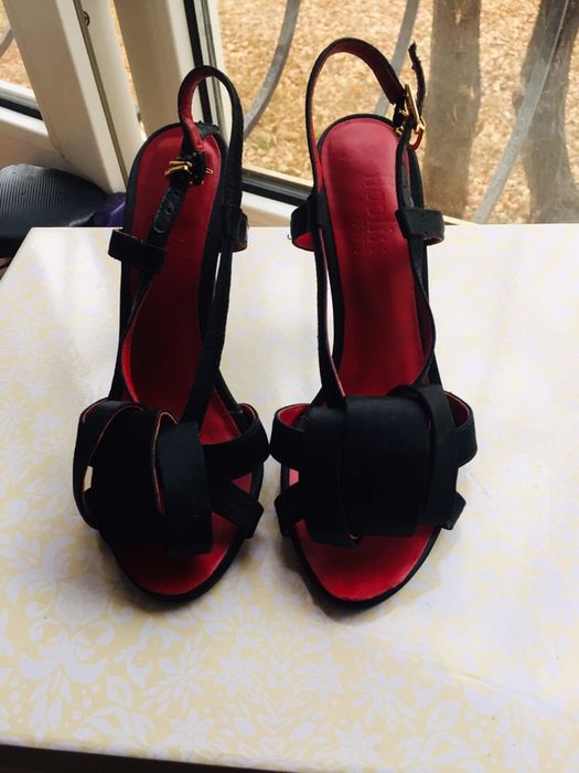 Босоножки атрасные