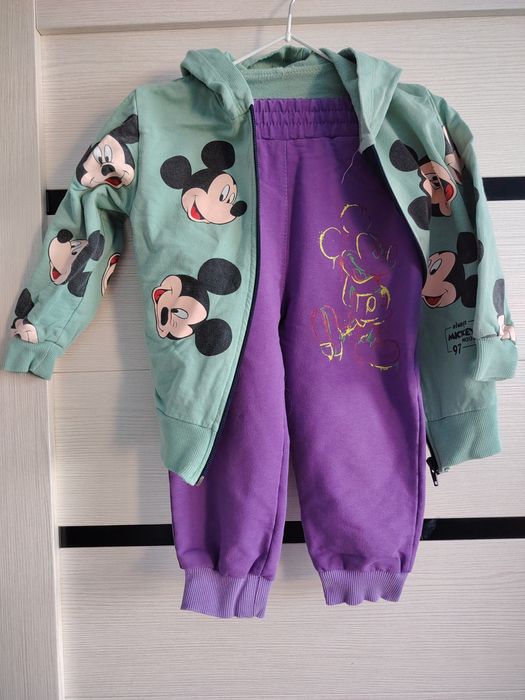 Продам костюм на девочку