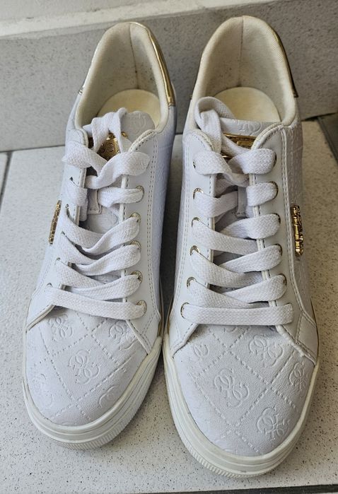 Adidasi Guess, nr.36