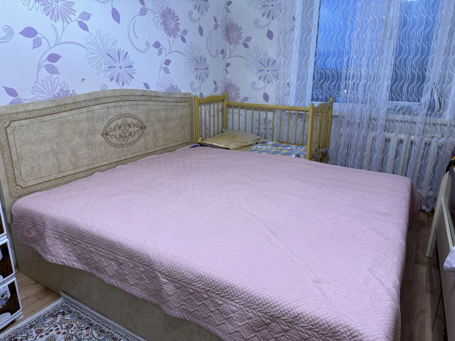 Двухспальная кровать