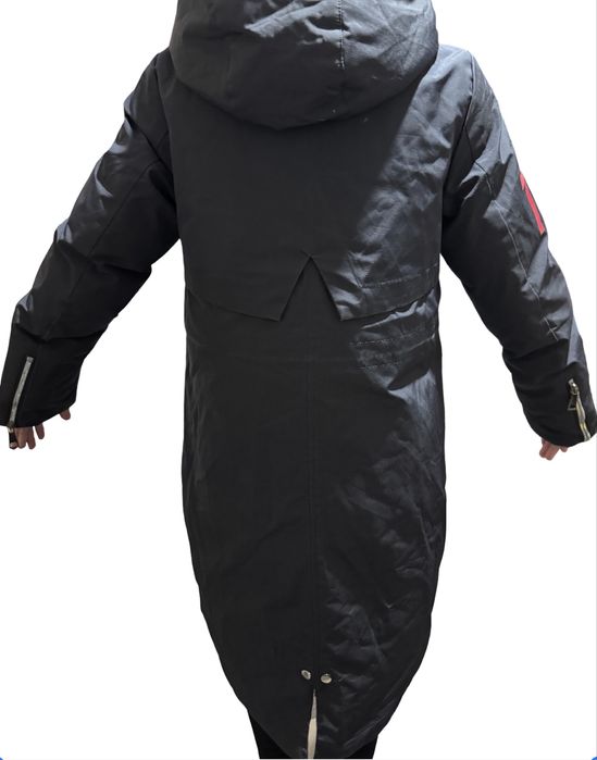 Продам детскую куртку