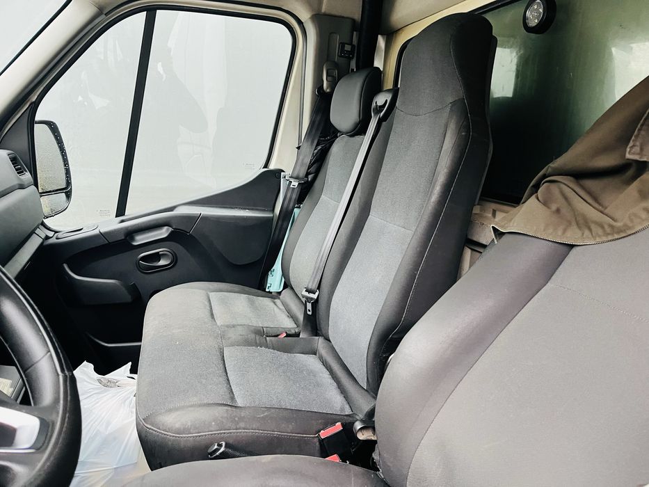 Продавам Renault Master – 2021 г., падащ борд, брезент