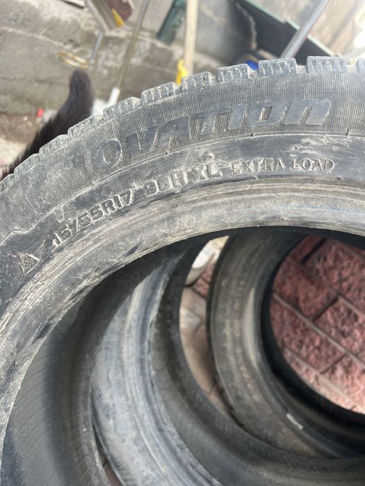Шины зимние 215/55/17
