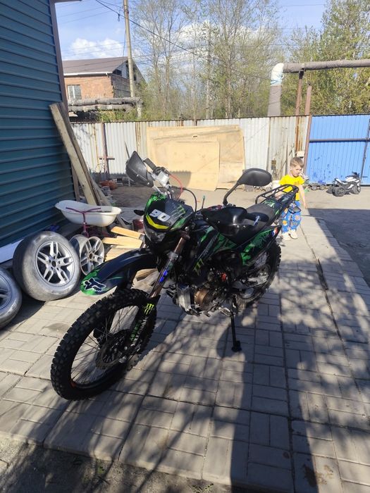 Мотоцикл эндуру 250сс