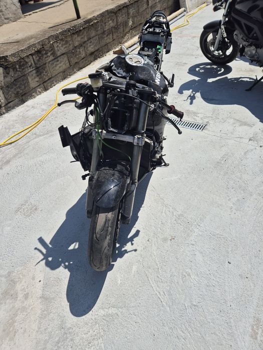 Kawasaki Zx6r 2010 на части