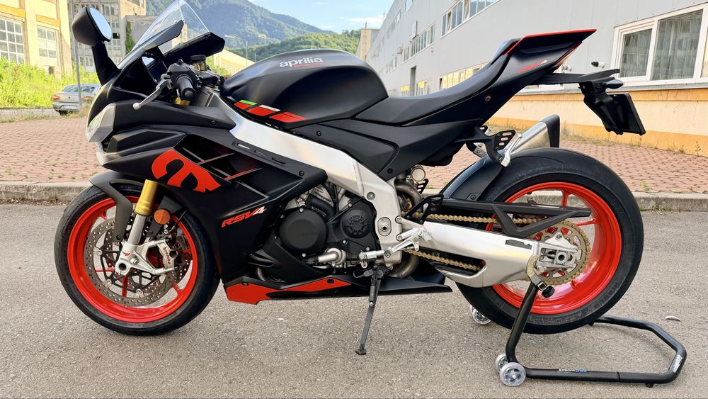 Aprilia Rsv4 1100 cmc