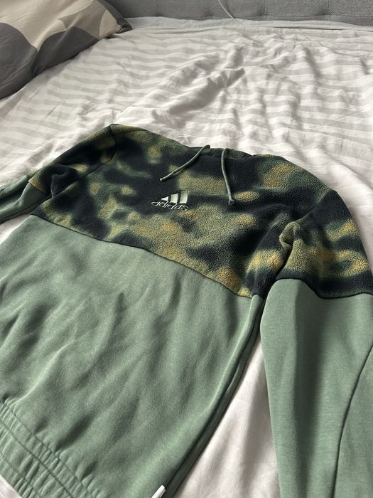 Зелено Hodie на Адидас