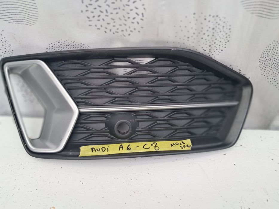 Грил решетка халоген Audi A6 C8